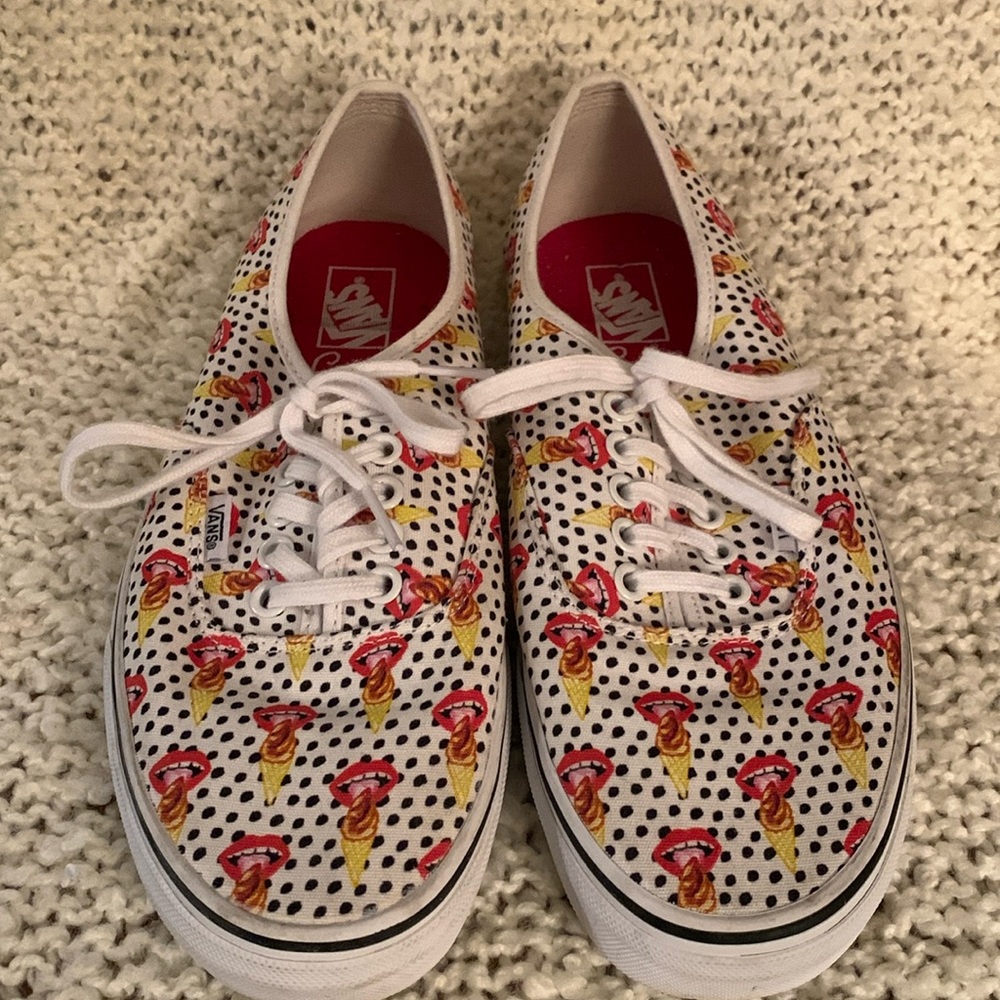 Vans ice-cream design unisex athletic shoes,
women’s size 10.